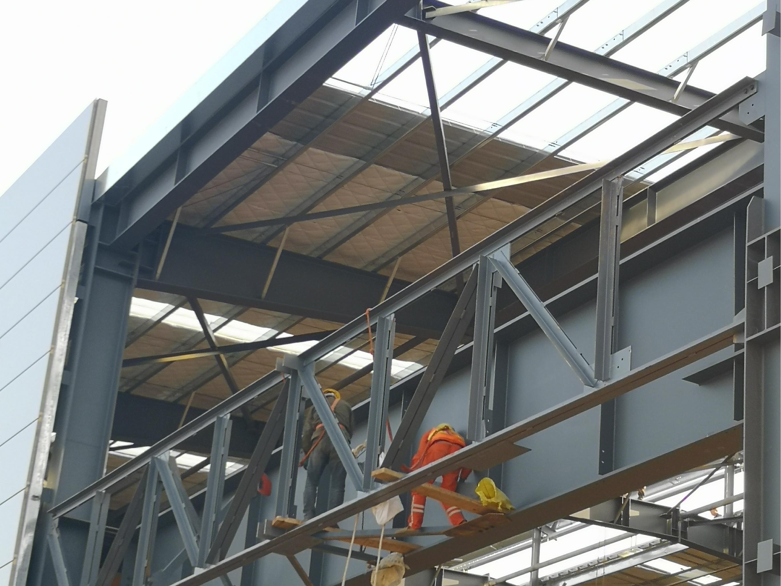 影响5000平钢结构厂房造价的主要原因有哪些？