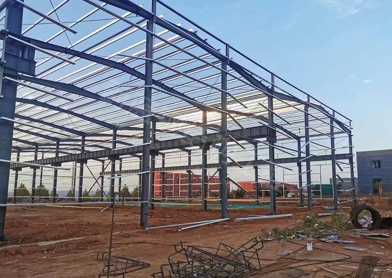 一万平钢结构厂房扩建方案：新旧构件如何安全可靠地连接？