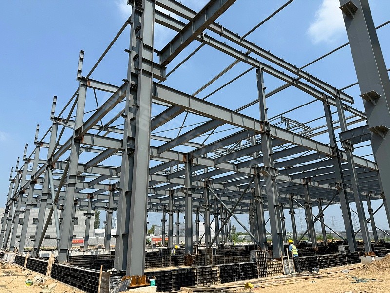 蔚蓝钢结构丨河南景链钢结构厂房建造案例 蔚蓝钢结构丨河南景链钢结构厂房建造案例