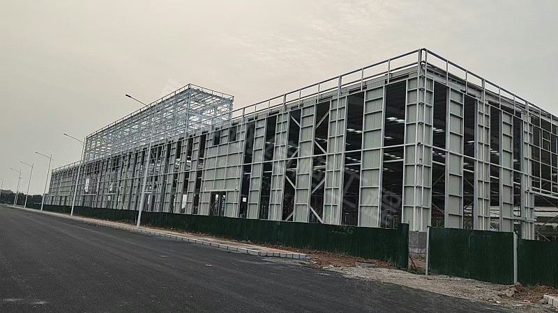 钢结构厂房使用中出现异响，需要检查哪些构件？